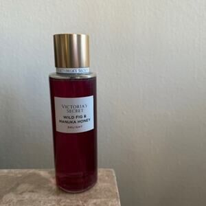 Victoria's Secret Wild Fig & Manuka Honey Mist